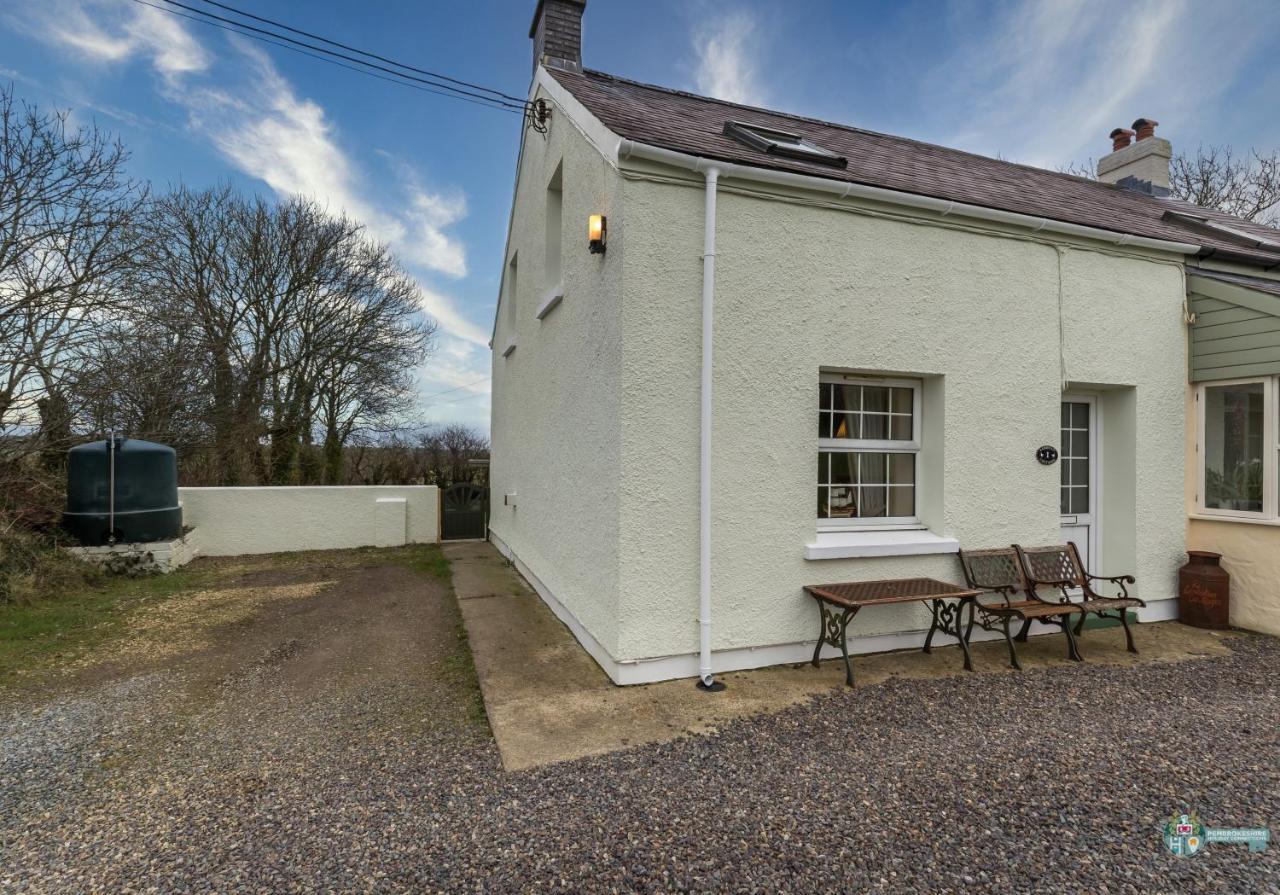 Lambston Cottage - A Pembrokeshire Home Away From Home Pelcomb Exterior photo