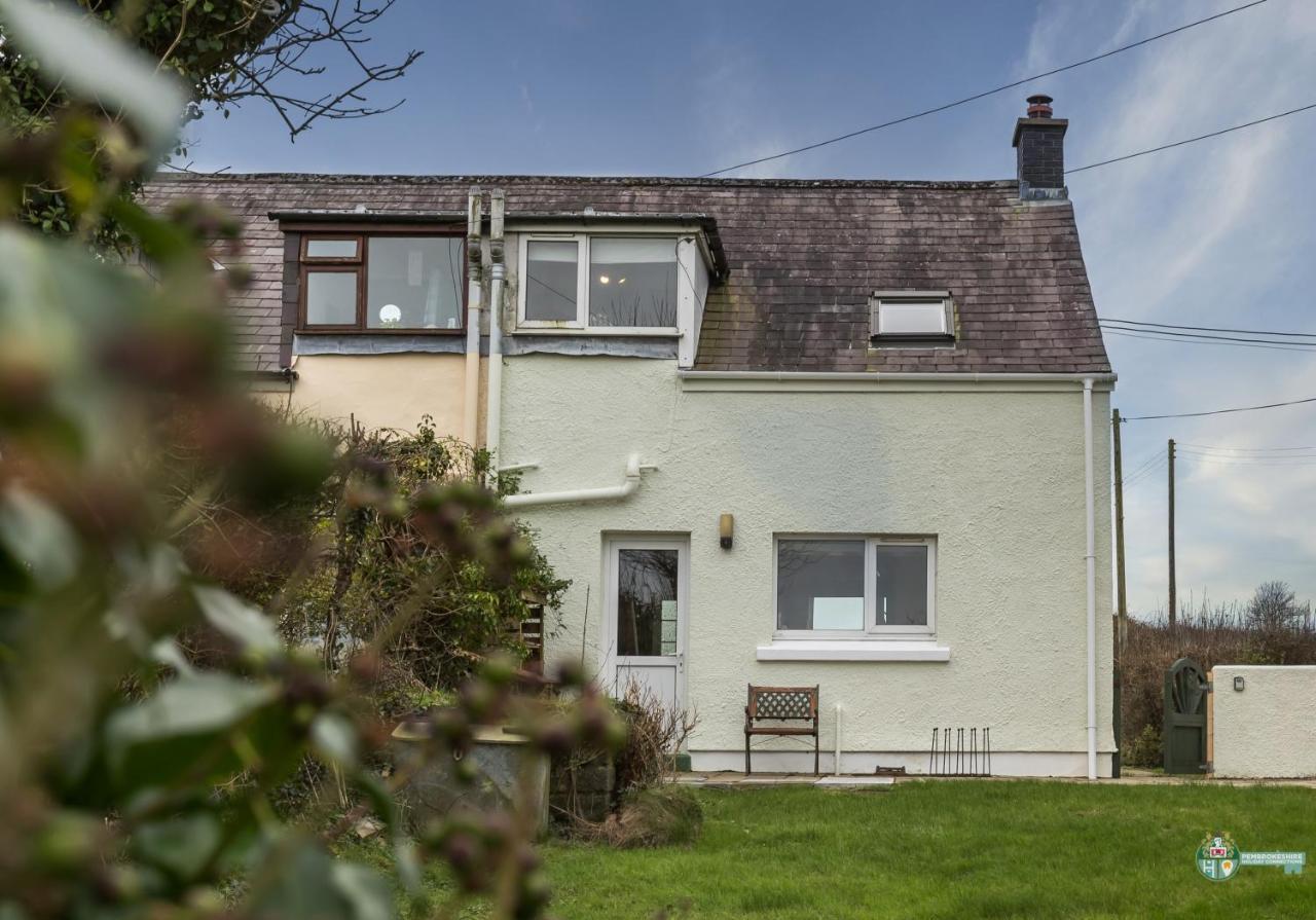 Lambston Cottage - A Pembrokeshire Home Away From Home Pelcomb Exterior photo